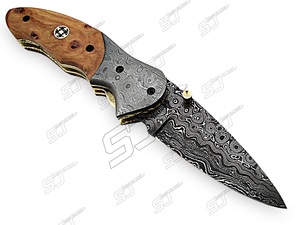 Navaja de Bolsillo Plegable Personalizada para Campismo y Caza, Hoja de Acero de Supervivencia con Borde Dentado, Diseño de Patas de Oveja, Madera de Damasco - Product Image 2