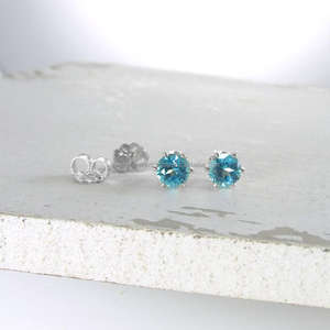 Pendientes de Plata de Ley 925 hechos a mano con Topacio Azul, piedra preciosa de cuarzo chapada en oro para compromiso, boda o fiesta - Product Image 2