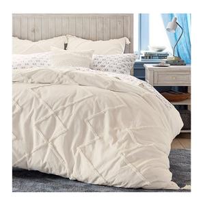 Relooking durable 250 TC 100% coton brodé biodégradable 108x108 housses de couette avec toucher et confort respectueux de la terre - Product Image 1