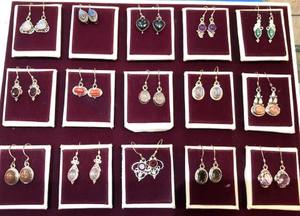 Pendientes colgantes de plata de ley con estilo para mujeres conscientes de la moda - Product Image 2