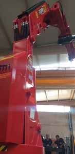 Grue de navire à flèche hydraulique PUMACRANE de haute qualité pour pont marin fabriquée selon des normes élevées pour les bateaux - Product Image 2