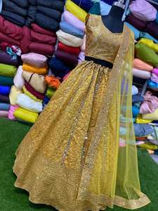 Lehenga Choli Color Dorado con Dupatta Elegante Presentado por Royal Export - Product Image 4