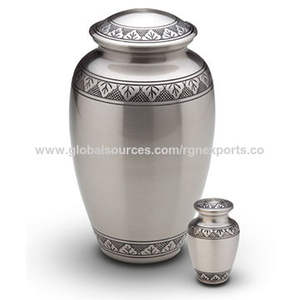 Urnes de crémation en métal à motif de gravure en croix exigeantes Urnes de cendres adultes commémoratives funéraires de qualité supérieure pour le service funéraire - Product Image 6