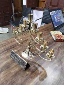 Candelabro de Latón, Diseño Estándar, Pulido, Arte Religioso y Coleccionable, Artículos Religiosos, Brassworld India - Product Image 2