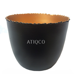 Fer votif moderne fait à la main en couleur noire Plateau de table unique avec découpe brute Surface créative en métal - Product Image 1
