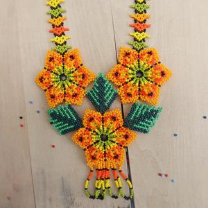 สร้อยคอเม็ดลูกปัดเวทมนตร์ทำมือ - Product Image 1