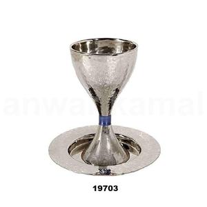 Fabricante de Latón chapado en plata Kiddush taza con diseño único - Product Image 1