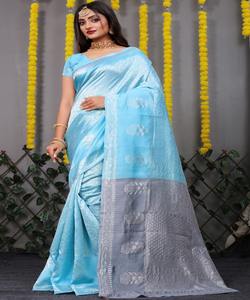 Dernières tenues de soirée Saree en soie de créateur avec chemisier Séquence de travail Look traditionnel multicolore Stock en gros de vêtement ethnique - Product Image 1