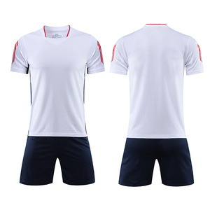 Uniforme de football Direct d'usine, en vente en gros, propre uniforme de football avec noms et clients du Pakistan - Product Image 3