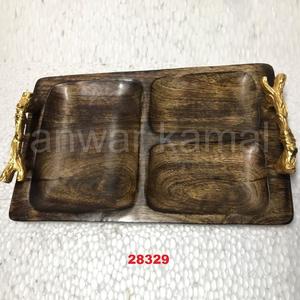 Bandeja Rectangular de madera con asas de Metal - Product Image 1