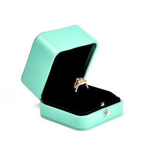 Yadao black lacquer logo silk screen Luxury Led Jewellery Package Custom Ring Boxes suede lined jewelry box With Lights