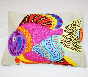 Housse de coussin brodée à la main motif poisson, style bohème, art mexicain, en lin et coton, rectangulaire, pour décoration intérieure - Product Image 1