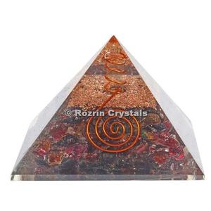 Pirámides de Orgón de Granate Curativas Talladas y Grabadas, Decoración Feng Shui para el Hogar, de la India - Product Image 1