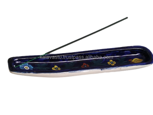 Quemador de incienso de cerámica azul pintado a mano y soporte de cono Ash Catcher hecho a mano y soporte Agarbatti - Product Image 4