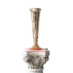 Nuevo Diseño de Florero de Metal Fundido en Acabado Plateado, Diseño Único para Mesa y Jardín, Florero Decorativo con Base - Product Image 2