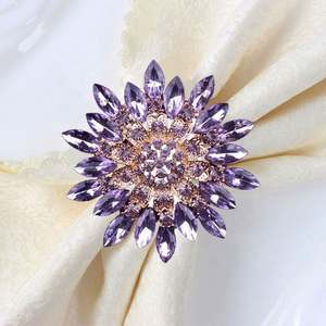 แหวนกระดาษเช็ดปากประดับอัญมณีทำจากโลหะสำหรับตกแต่งโต๊ะ - Product Image 5