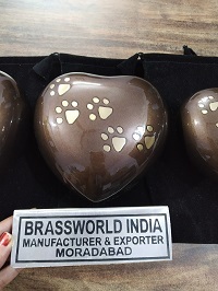 Urne en laiton avec coeur rouge et patte d'or gravée pour animaux de compagnie avec boîte, urne de crémation, fournitures commémoratives, cuivworld inde - Product Image 6
