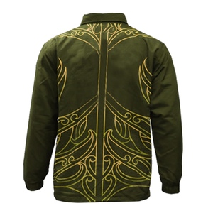 Veste universitaire pour homme en tissu satiné enduit de nylon 100% imperméable, écologique et personnalisable pour l'hiver - Product Image 4