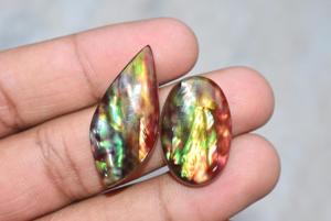 Ópalo Rojo Natural de 8mm, Gema Cabujón de Formas Variadas - Product Image 4