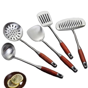 Juego de cucharas para servir bodas pulidas brillantes con mango de madera Juego de cubiertos de mesa elegante de acero inoxidable - Product Image 2