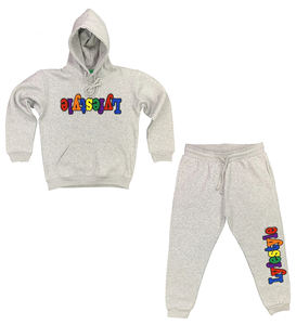 Haute qualité garçons hiver infantile enfant en bas âge conception personnalisée Chenille Patch à capuche survêtements ensembles survêtement - Product Image 1