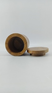 Salero de madera maciza natural, caja redonda para especias, recipiente de almacenamiento con tapa giratoria. - Product Image 6