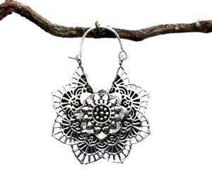 Pendientes de aro étnicos, pendientes de aro de plata, pendientes de flor - Product Image 3