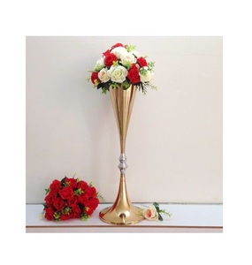 Vase à fleurs antique de luxe en métal pour décoration OEM Europe Style Pcs en aluminium Matériau Origine Aluminium Taille Produit d'approvisionnement - Product Image 1