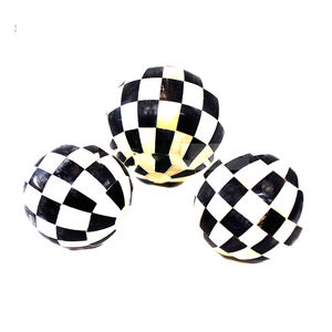 Boules de corne d'os noir de haute qualité 3,4,5 pouces pour la décoration de table de mariage à la maison et l'affichage de Noël - Product Image 1
