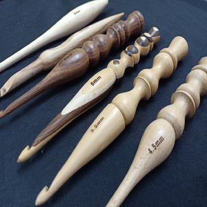 Ganchos de ganchillo de Madera hechos a medida, hechos de madera con grabado de tamaño estadounidense, adecuado para tiendas de suministros de punto - Product Image 5