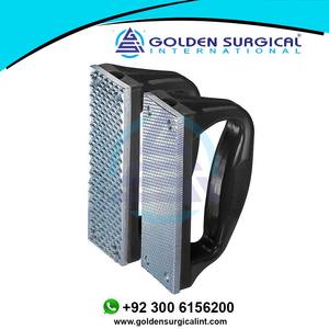 Handy Rasp 2-Pc Set Outils de maréchal-ferrant Nettoyage et toilettage des chevaux Instruments vétérinaires pour les soins équins - Product Image 2