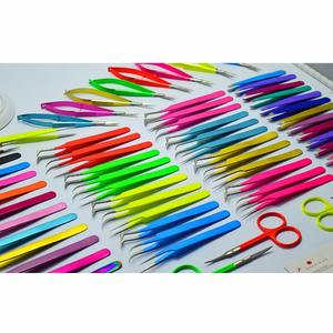 Pinzas de color neón amarillo, obtén pinzas para cejas con tu nombre de marca - Product Image 1