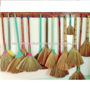 Balai en paille naturelle - Product Image 2