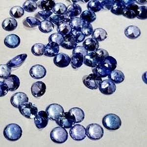 Haute qualité tanzanite perle à facettes coupe brillante cabochon de pierres précieuses en vrac prix de gros par carat pour la fabrication de bijoux naturels - Product Image 4