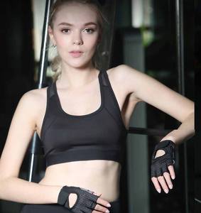 Venta al por mayor verano mujeres Fitness deportes guantes fino medio dedo gimnasio Yoga levantamiento de pesas culturismo antideslizante equipo de entrenamiento - Product Image 5