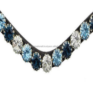 Banda de cuero negro con forma de onda para cejas, cadena decorativa de cristal y perlas equinas clásicas de caballo en tamaños personalizados - Product Image 2