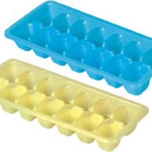 Bac à glaçons en plastique 14 cavités bleu et jaune, qualité alimentaire, résistant au congélateur - Product Image 1