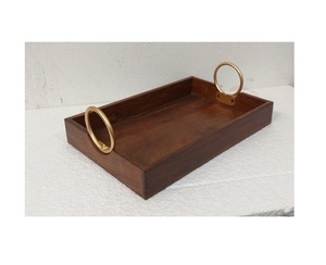 Bandeja de desayuno de madera superior con mango de metal Exportador Nuevo diseño Hecho a mano Bandeja de servicio de madera de acacia con mango de metal - Product Image 1