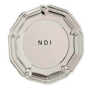 Plato decorativo de madera de aspecto antiguo con acabado natural y forma personalizada para bodas y fiestas de compromiso. - Product Image 5