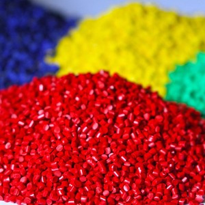 Offerta Speciale: Masterbatch Colorato per Imballaggi in Plastica PE con Effetto Soft Touch - Product Image 1