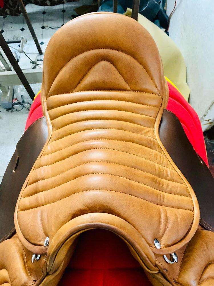 สีน้ำตาล