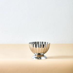 Florero decorativo de lujo para restaurante ecológico de boda tradicional de acero inoxidable pulido a mano con acabado plateado brillante - Product Image 5