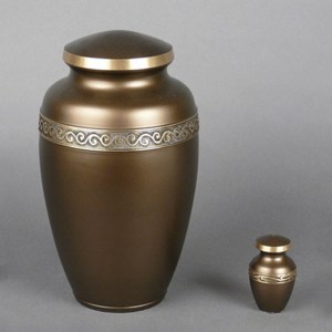 Urnes funéraires pour cendres humaines Nouveau design Urnes funéraires en métal faites à la main pour cendres Vente en gros - Product Image 4