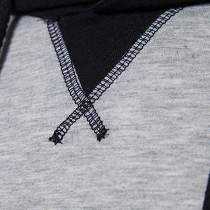 Vente en gros OEM Anti-rides pour hommes 100% coton polaire Color Block Sweat à capuche pull gris noir avec cordon de serrage élégant sweat à capuche décontracté - Product Image 3