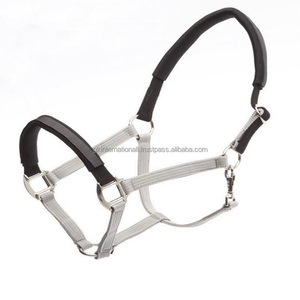 Licou de cheval en Nylon de haute qualité, artisanal, extensible, plusieurs couleurs, avec tête et bracelet en néoprène réglables, vente en gros - Product Image 1