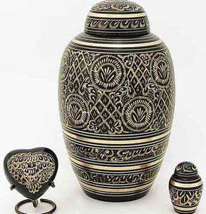 Urnas de cremación de bronce mate clásicas, urnas de Metal grabadas para cenizas humanos, recuerdo conmemorativo de tamaño personalizado - Product Image 3