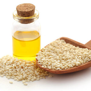 Huile Végétale de Sésame Pressée à Froid, Huile Essentielle Inspirée des Herbes, Mélange Liquide de Huiles de Coco, Argan, Nigelle, Rose Musquée et Huiles du Brésil - Product Image 1