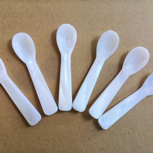 Cuillère en forme de coquillage personnalisée, 100% nacre naturelle, non toxique, blanche, 6,5x1,4 cm, en provenance du Vietnam - Product Image 5