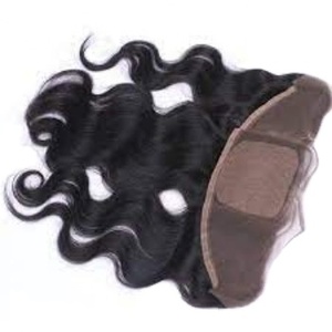 Extensions de cheveux humains vierges Remy couleur naturelle, exportées d'Inde, avec closure frontale 13x4, style ondulé, double trame machine - Product Image 1