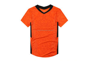 เสื้อฟุตบอลชายแบบสั่งทำพิเศษ ลายพิมพ์แบบ Sublimation รุ่นใหม่ ขาสั้น โพลีเอสเตอร์ 100% ออกแบบเองได้ สำหรับทีมผู้ใหญ่ ขายส่งชุดกีฬา - Product Image 2